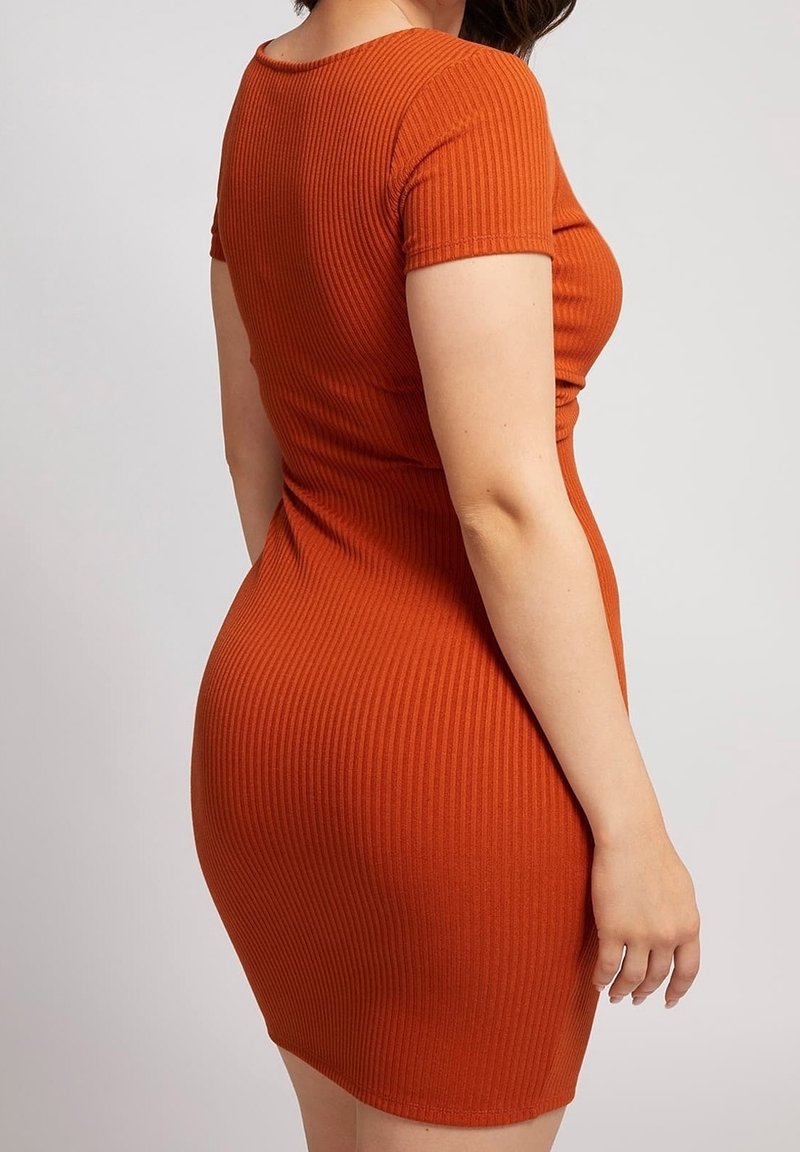 Guess Shift dress - orange - (Pre-owned) - Zalando