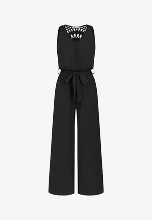 Zwarte jumpsuit met een V-hals, haakdetail op het lijfje en een strikceintuur in de taille. Brede pijpen met een zachte textuur.