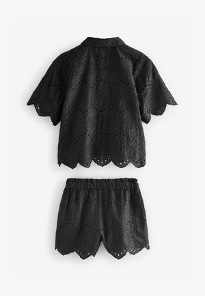 smALLSAINTS, SET - Shorts - black