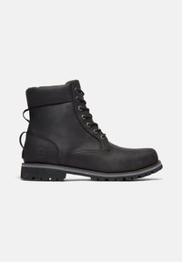 Bottine noire en cuir avec lacets, col rembourré, semelle robuste et languettes à l'arrière, sur fond uni.