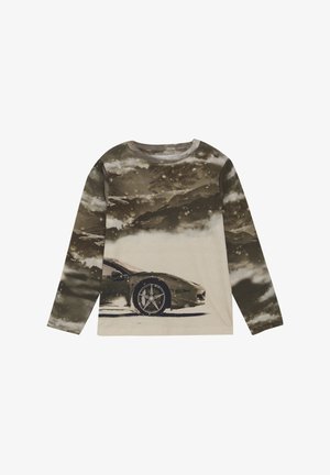 Chemise à manches longues avec un motif de voiture, principalement dans des tons terreux de brun et de crème, en tissu texturé et avec un col côtelé.