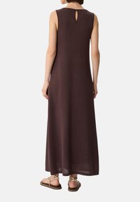 comma casual identity Maxikleid - mokka