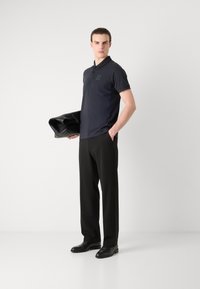 Thumbnail Image 6