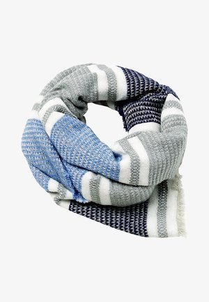 Miękki dzianinowy szalik z poziomymi paskami w kolorach niebieskim, szarym, białym i granatowym, złożony w kształt koła.