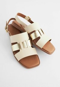 Next FOREVER COMFORT REGULAR WIDE FIT - Páskové sandály  - cream gold