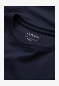 Ei valittu, navy blue