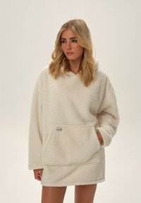 ESOTIQ JUNKO mleczny