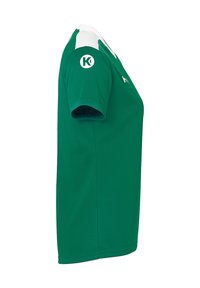 Grøn sportstrøje med hvid krave, korte ærmer og et logo på venstre arm. Fremstillet af et åndbart materiale til sportstøj.