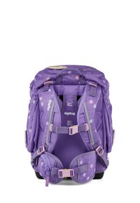 Zaino viola con motivo a pois, spallacci regolabili, supporto posteriore imbottito e numerosi scomparti. Include fibbie frontali e tasche laterali.