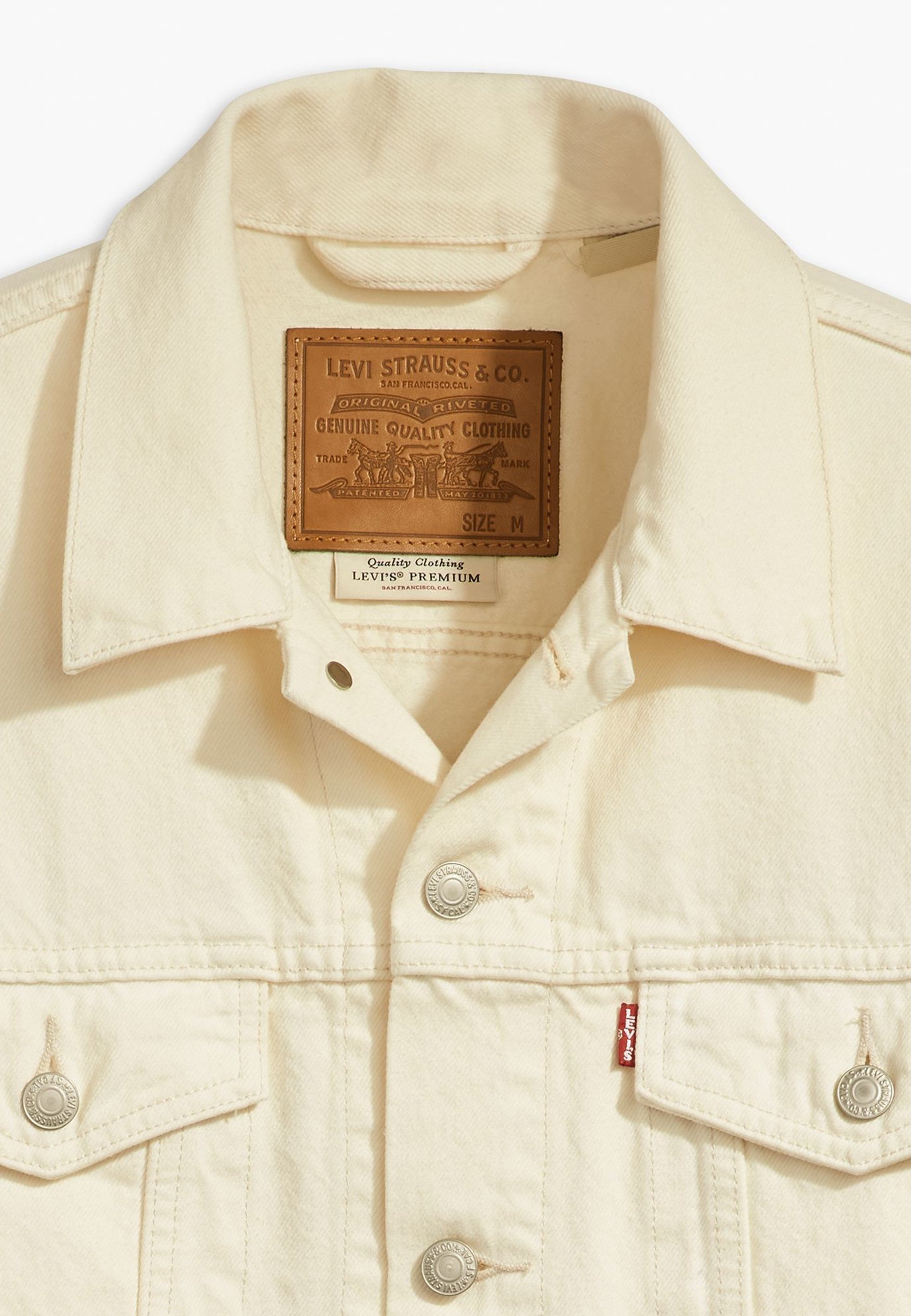 Levi's® THE TRUCKER - Denim jacket - everlasting light/off-white