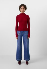 GAP GAP X CULT GAIA SHEER MCKNCK TOP - Stickad tröja - sled
