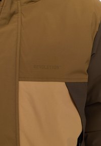 REVOLUTION PADDED TECH - Winter jacket - brown