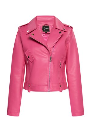 Chaqueta de biker de imitación de cuero rosa con cuello de muesca, cierre de cremallera frontal, dos bolsillos laterales y una silueta ajustada. Presenta acentos de metal en el hardware.