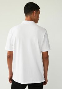 Next Polokošeľa - white monogram