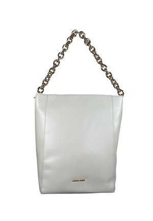 Borsa a mano in pelle bianca con tracolla a catena dorata spessa e piccolo logo dorato del marchio vicino al centro in basso.