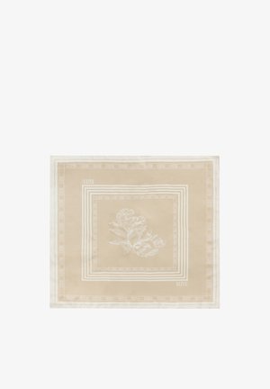 Beige vierkante zijden sjaal met een witte bloemenprint in het midden en een geometrische rand; de tekst "BIZUU" verschijnt langs de randen.
