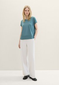 TOM TAILOR MIX CREW NECK - Tričko s potlačou - sea pine green