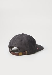 Levi's® RELAXED DAD HERITAGE UNISEX - Gorra - dark grey
