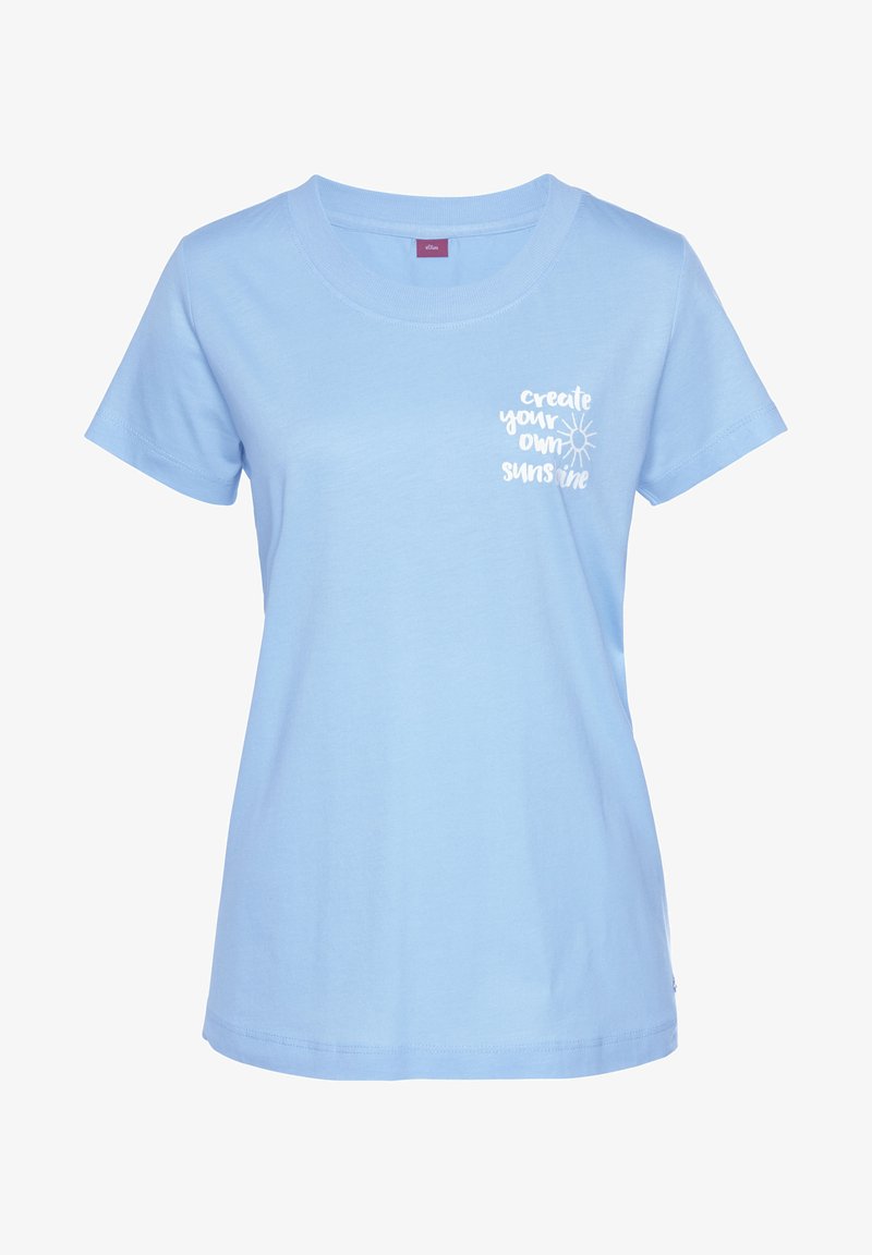Lichtblauw katoenen T-shirt met een ronde hals en korte mouwen. Bevat witte tekst "creëer je eigen zonneschijn" en een zonnenafbeelding op de voorkant.