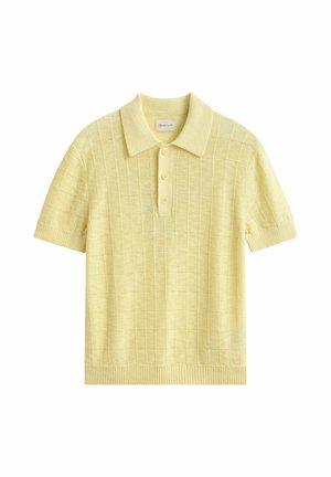 Hellgelbes Polohemd mit kurzen Ärmeln, feinem quadratischem Muster, drei vorderen Knöpfen, geripptem Saum und Bündchen sowie einem umgeschlagenen Kragen.