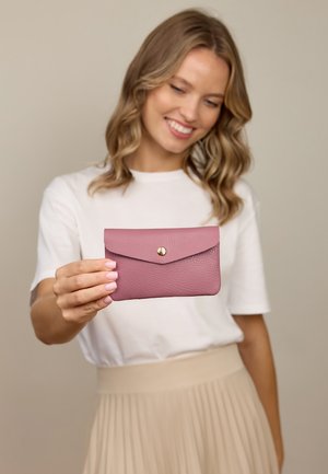 Gusti Leder, SMALL ACCESSORIES ANELA - Geldbörse - lila