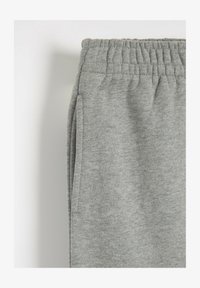 Wybrany, grey