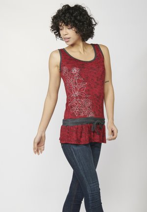 Top - rojo