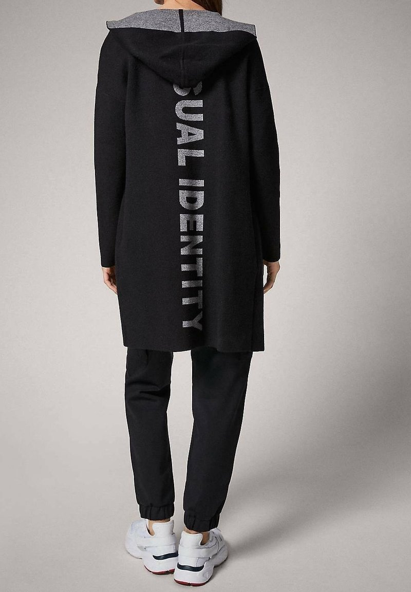 Langer Cardigan Comma Strickjacke Mit Kapuze Comma Strickjacke