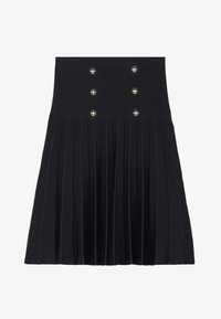 Unselected, black