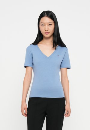 SLIM CODY - Basic póló - clear water