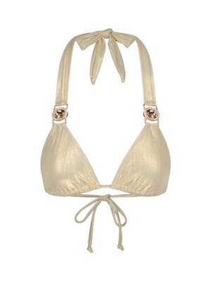 Sostén de bikini triangular metálico dorado con lazos ajustables en el cuello y la parte posterior, que presenta acentos decorativos de hardware en las correas de los hombros.