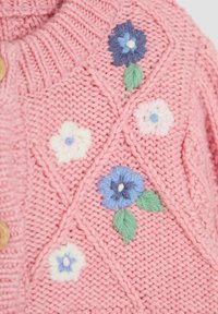 JoJo Maman Bébé FLOWER EMBROIDERED CABLE - REGULAR FIT - Kofta - pink