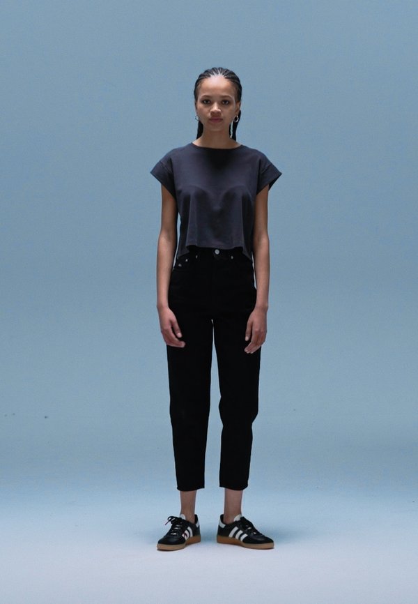 MOM ULTRA HIGH RISE JEAN TAPERED - Relaxed fit jeans2