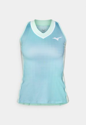 Top de tirantes con degradado en tonos aqua, fabricado en un tejido suave, con diseño de cuello en V, ribetes blancos en contraste y un pequeño logo en el pecho.