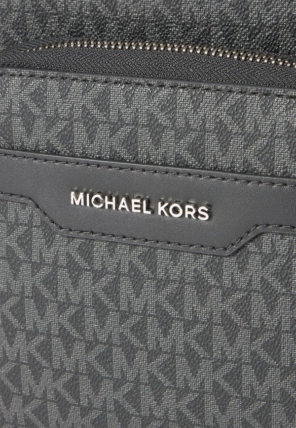 ZIP FLIGHT BAG - Cross body bag2