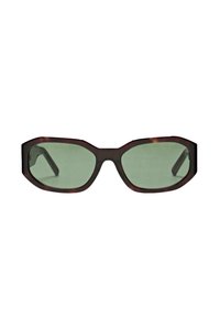 Hnědé želvovinové sluneční brýle s hexagonálními rámem a zelenými skly. Design obsahuje výrazné úhly a strukturovaný povrch.