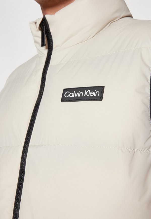 WINNSBORO - Waistcoat - sand3