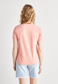GANT TONAL SHIELD - Basic póló - peachy pink