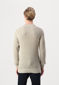 Jack & Jones JJJONES CREW NECK - Džemperis - white/crockery