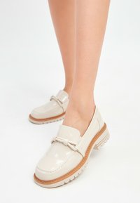 Cesare Gaspari Slipper - beige