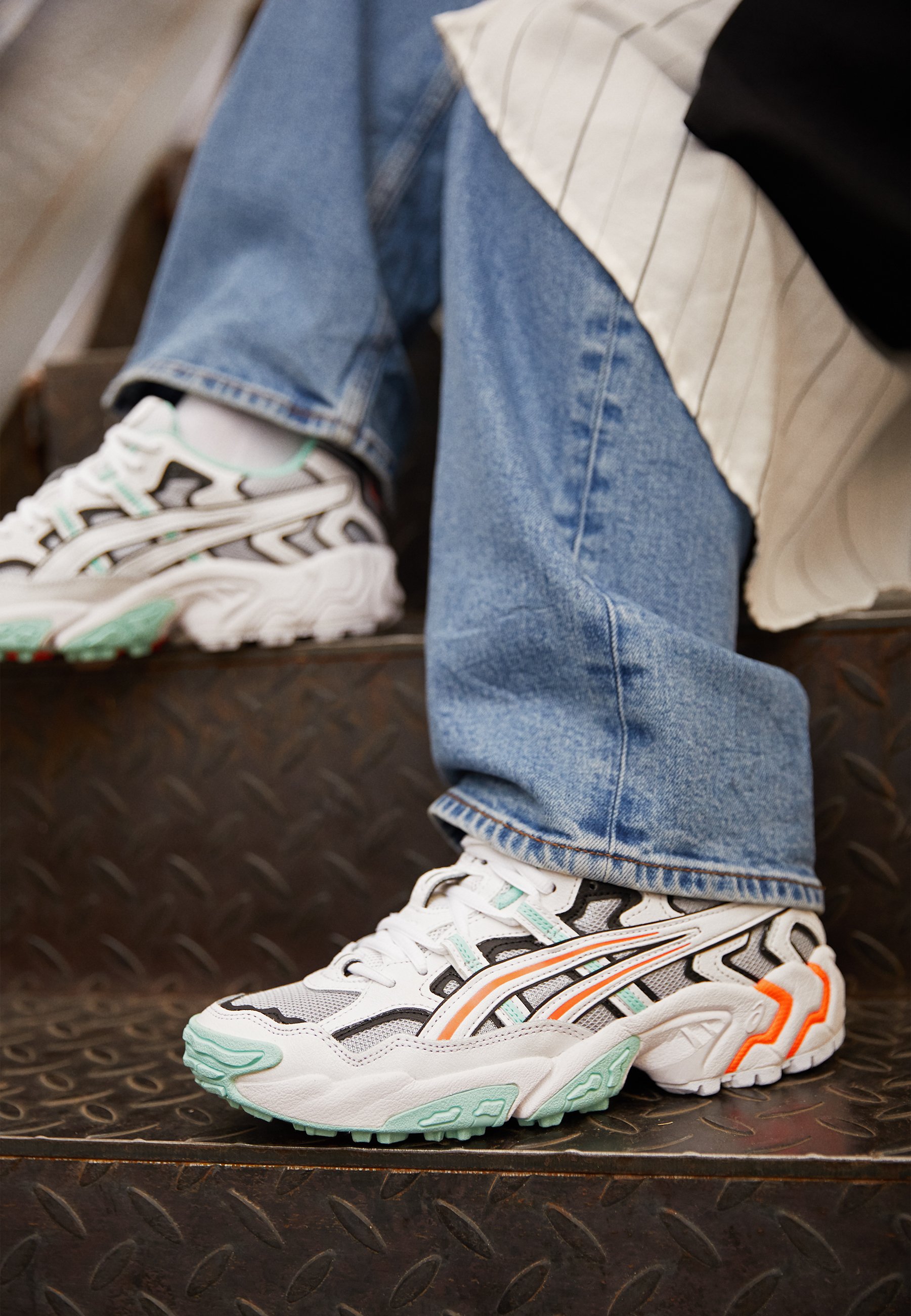 ASICS SportStyle GEL NANDI - Baskets basses - piedmont grey/white/blanc -  ZALANDO.FR