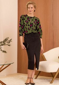Love & Roses ANIMAL TIPPED CREW NECK - REGULAR FIT - Blůza - khaki animal