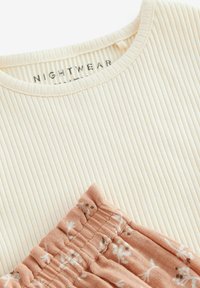 Next SET - Nattplagg set - neutral