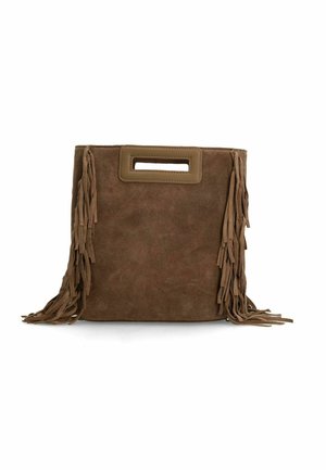 Sac à main carré en daim marron avec poignée découpée et longs détails de franges des deux côtés sur fond blanc.