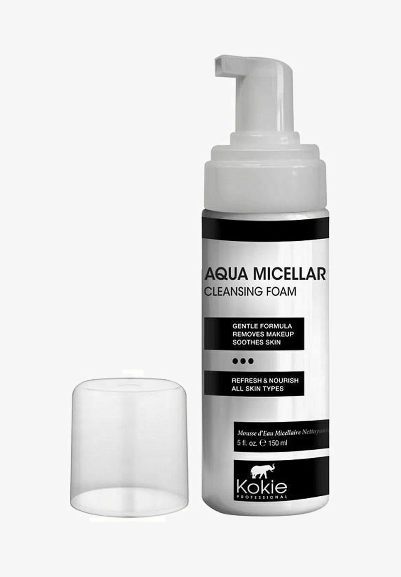 Aqua Micellar Rensemousse i en hvid og sort flaske med pumpe-dispenser; 150 ml kapacitet, inkluderer et klart plastlåg.