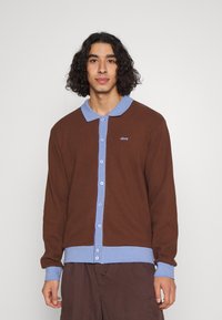 Obey Clothing ACCOMPLISH THERMAL BUTTON FRONT UNISEX - Gilet - sepia