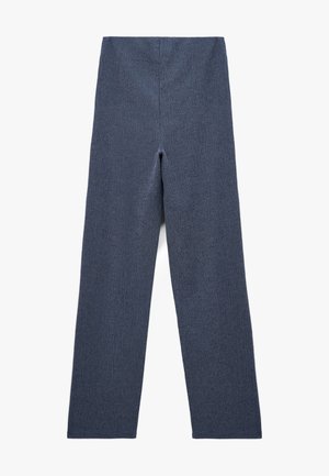 Wijde broekspijpen van gestructureerde marineblauwe stof, met een hoge taille en een strak, eenvoudig ontwerp zonder zichtbare sluitingen of zakken.