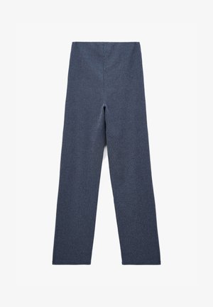 Wijde broekspijpen van gestructureerde marineblauwe stof, met een hoge taille en een strak, eenvoudig ontwerp zonder zichtbare sluitingen of zakken.