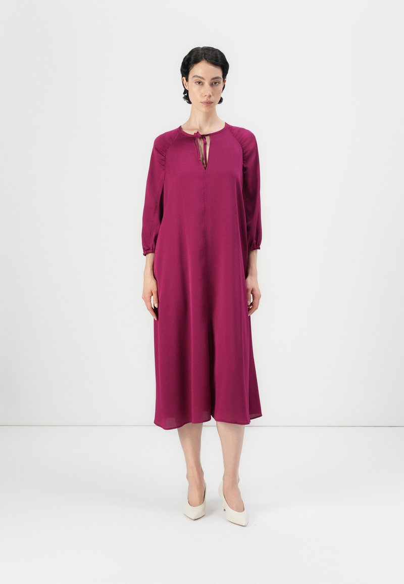 RIANI Jurk bordeauxrood RIANI Jurk bordeauxrood