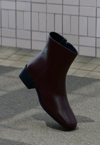 Non sélectionné, brown